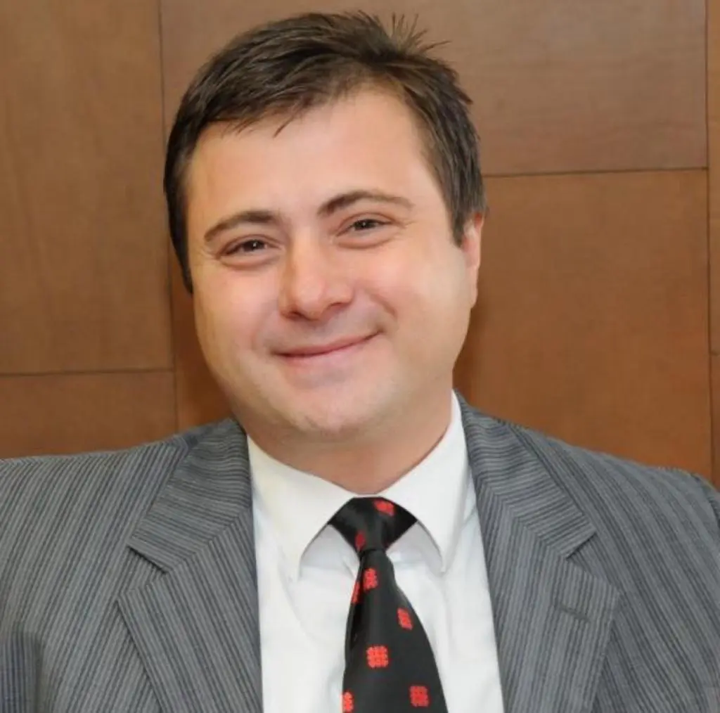 Güven KARAÖZ